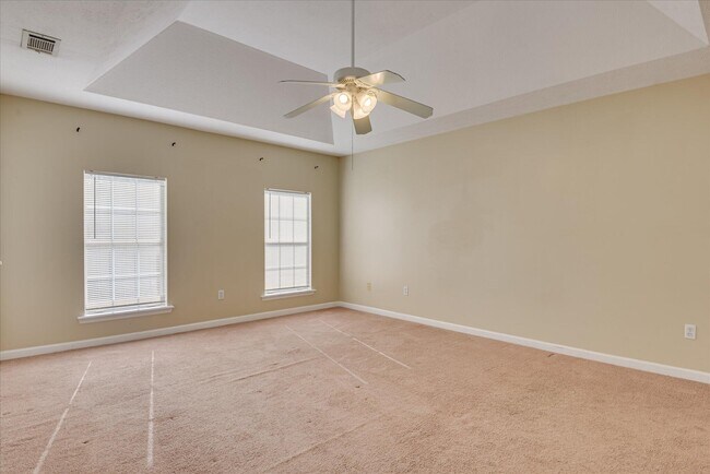 Building Photo - 2102 Howard Mill Rd