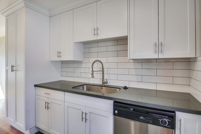 Interior Photo - Alabama &amp; Meade