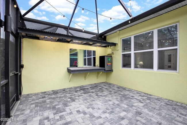 Building Photo - 358 Good Life Wy