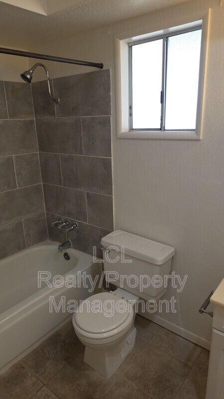 Building Photo - 33361 Gisborne St