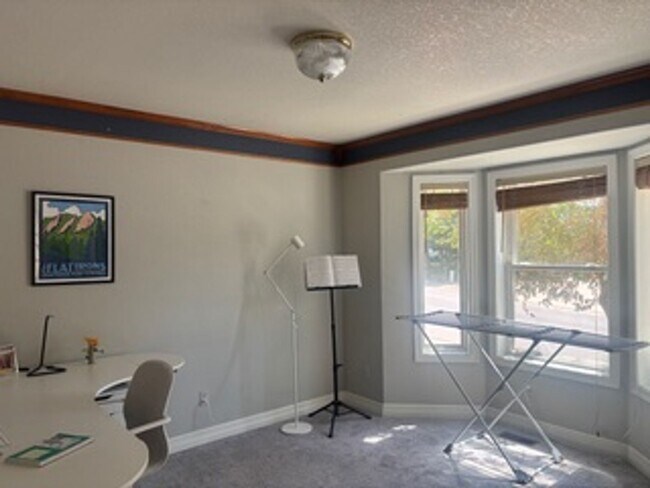 Building Photo - 815 Trail Ridge Dr