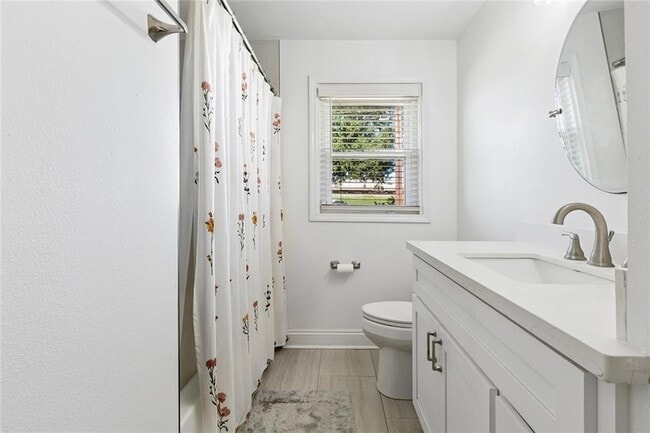 Building Photo - 940 Florida Blvd