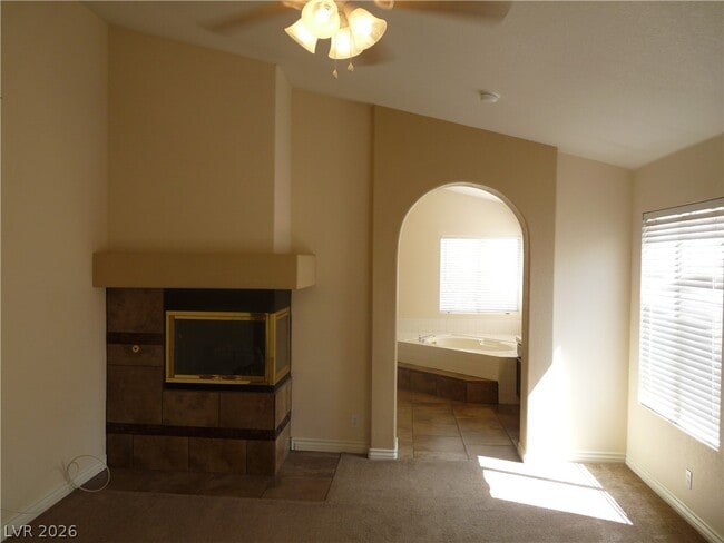 Building Photo - 7845 S Meadow Creek