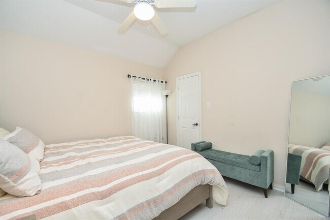 Building Photo - 7835 Stone Oak Ct