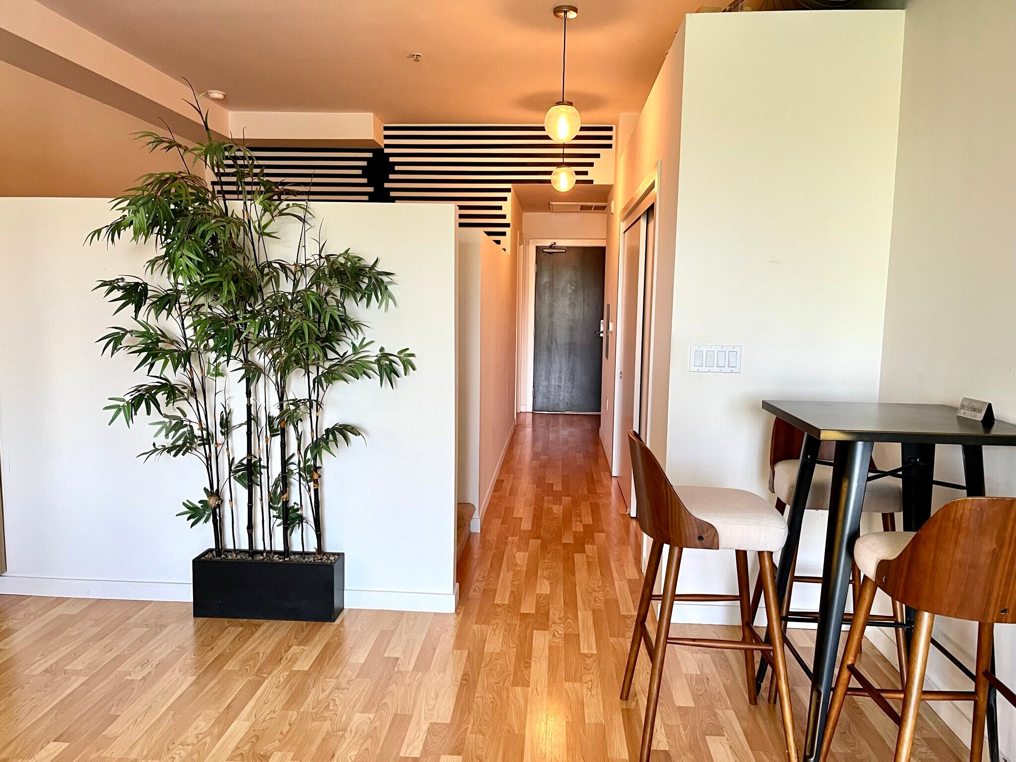 Building Photo - 889 Date St