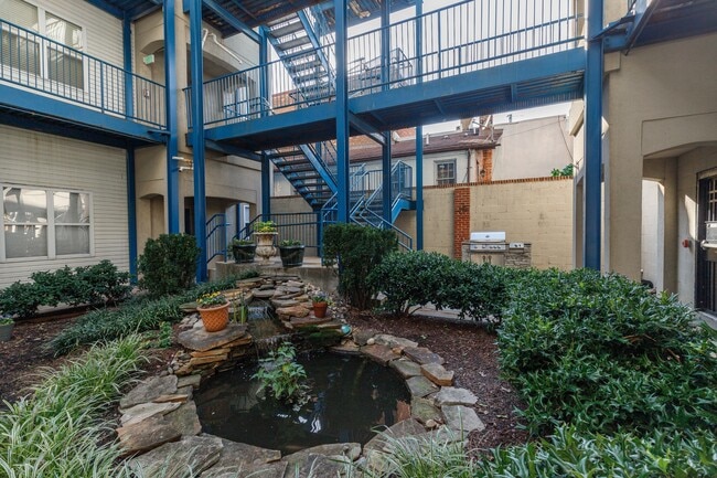 Building Photo - 1726 Aliceanna St