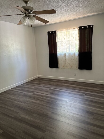 Building Photo - 3307 E Fairmont Ave