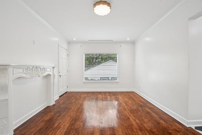 Building Photo - 1205 Alta Vista Ave