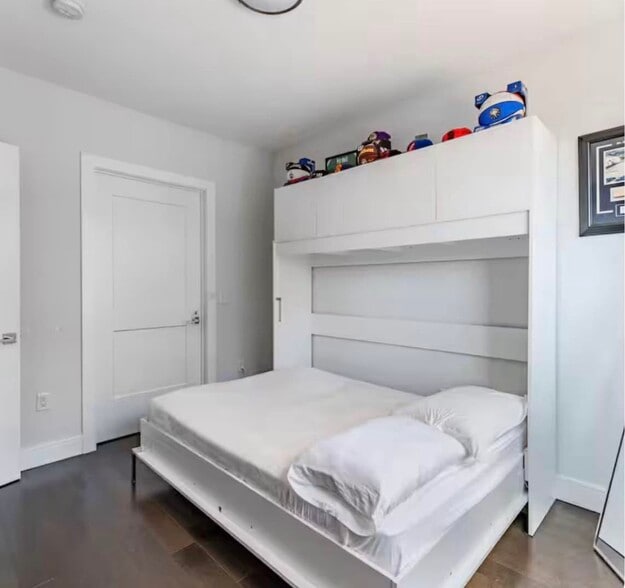 Secondary Room/Office - 6401 Park Ave