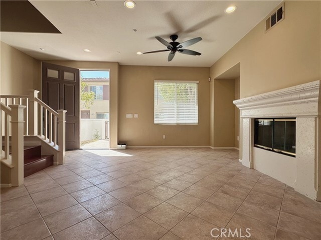 Building Photo - 18 Moonstone