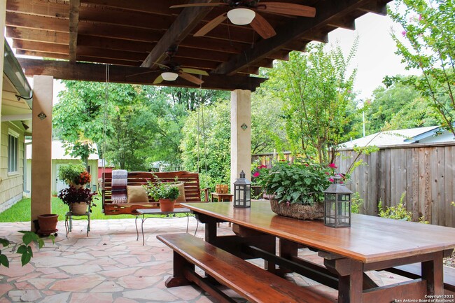 Building Photo - 539 Woodcrest Dr