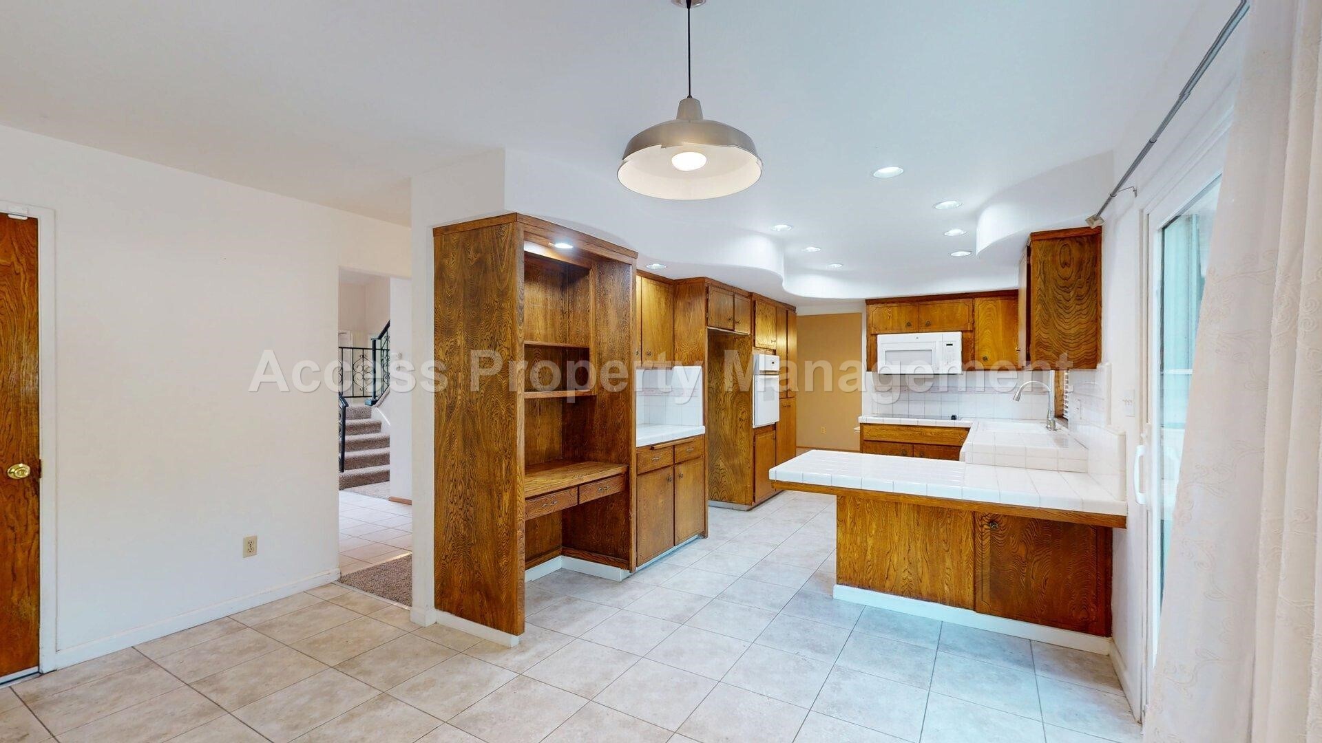 Building Photo - 3355 San Fernando Ct