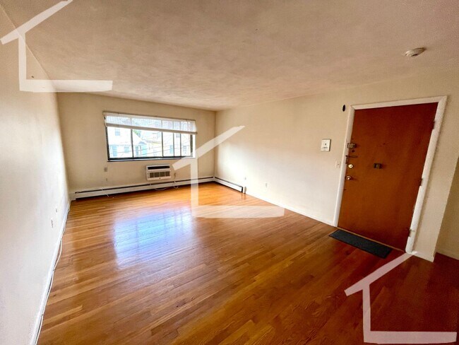 Building Photo - 35 Allston St