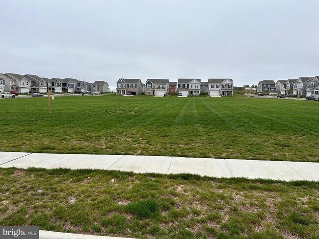 Building Photo - 106 Gossard Wy