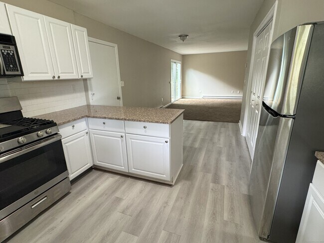 Building Photo - 7 Arrowwood Cir