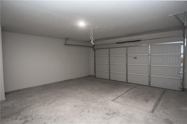 Building Photo - 8818 SW 45th St