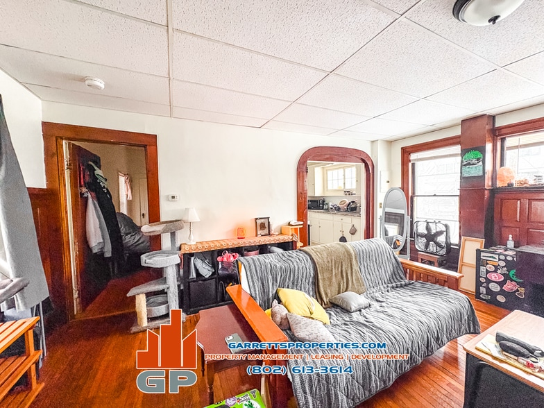 Building Photo - 10 Loomis St