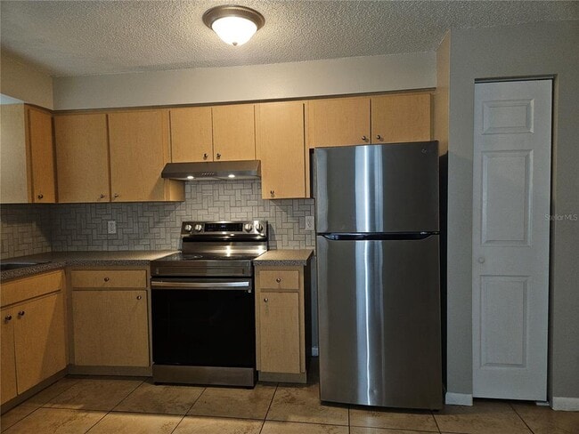 Building Photo - 2410 W Cypress St