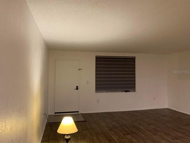 Building Photo - 2699 Seville Blvd