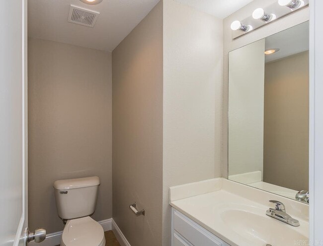 Building Photo - 1216 Sadie Dr