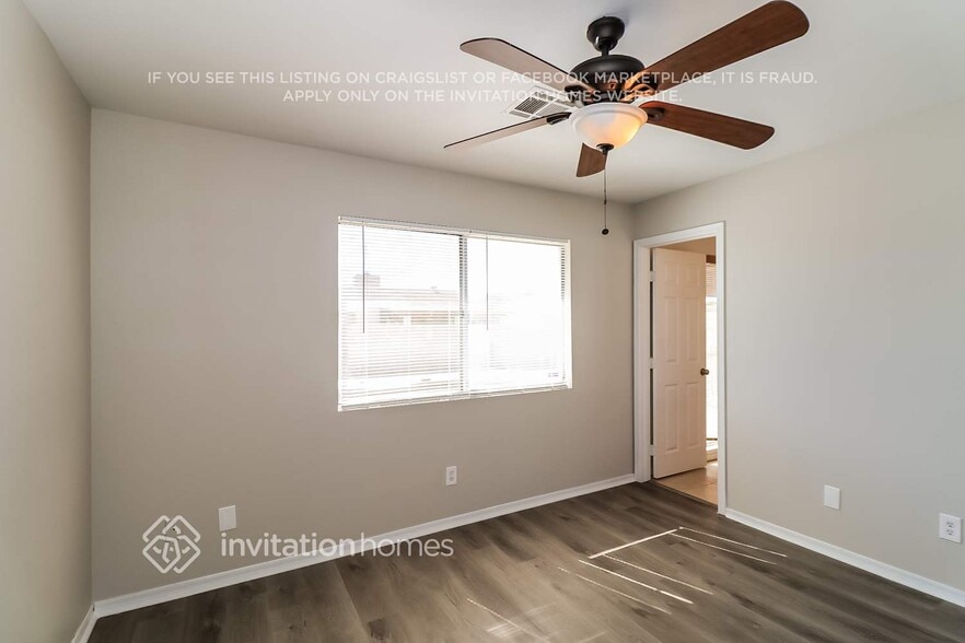 Building Photo - 7115 W Carol Ave