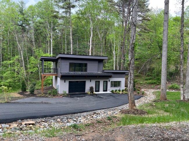 Building Photo - 66 Harrison Hill Rd