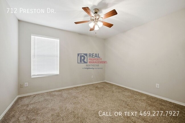 Building Photo - 712 Preston Dr