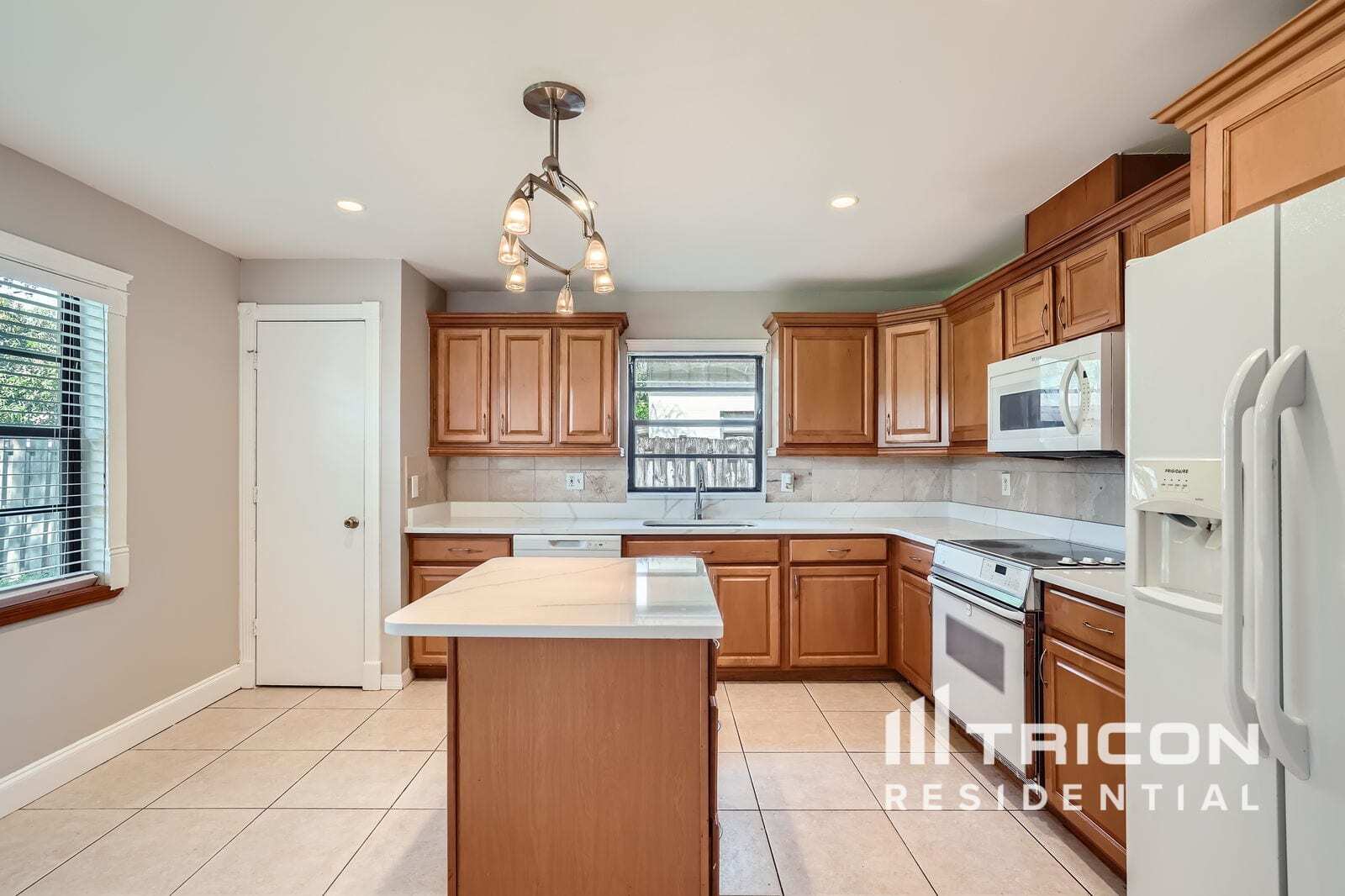Building Photo - 5410 Friarsway Dr