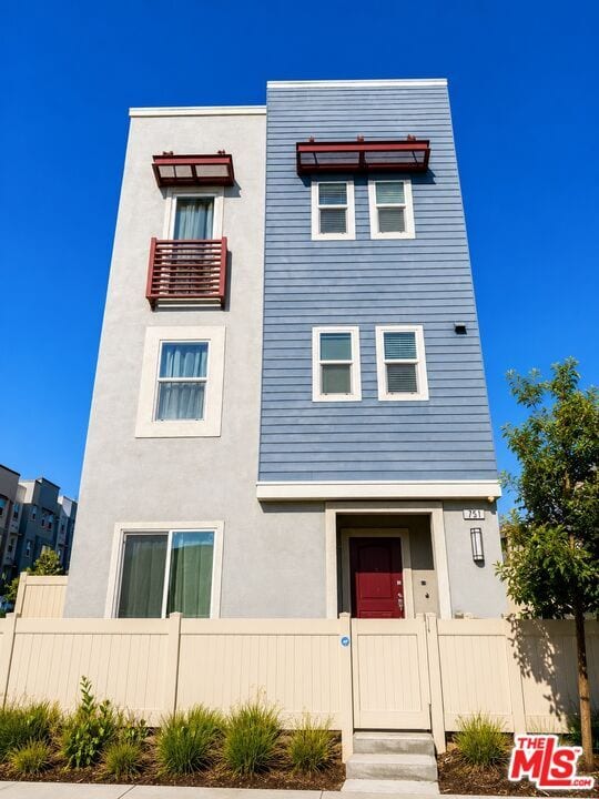 Building Photo - 751 Daniel Freeman Cir