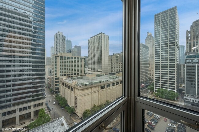 Building Photo - 440 N Wabash Ave