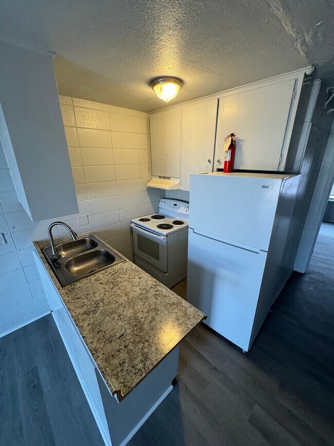 Building Photo - Bryant Place