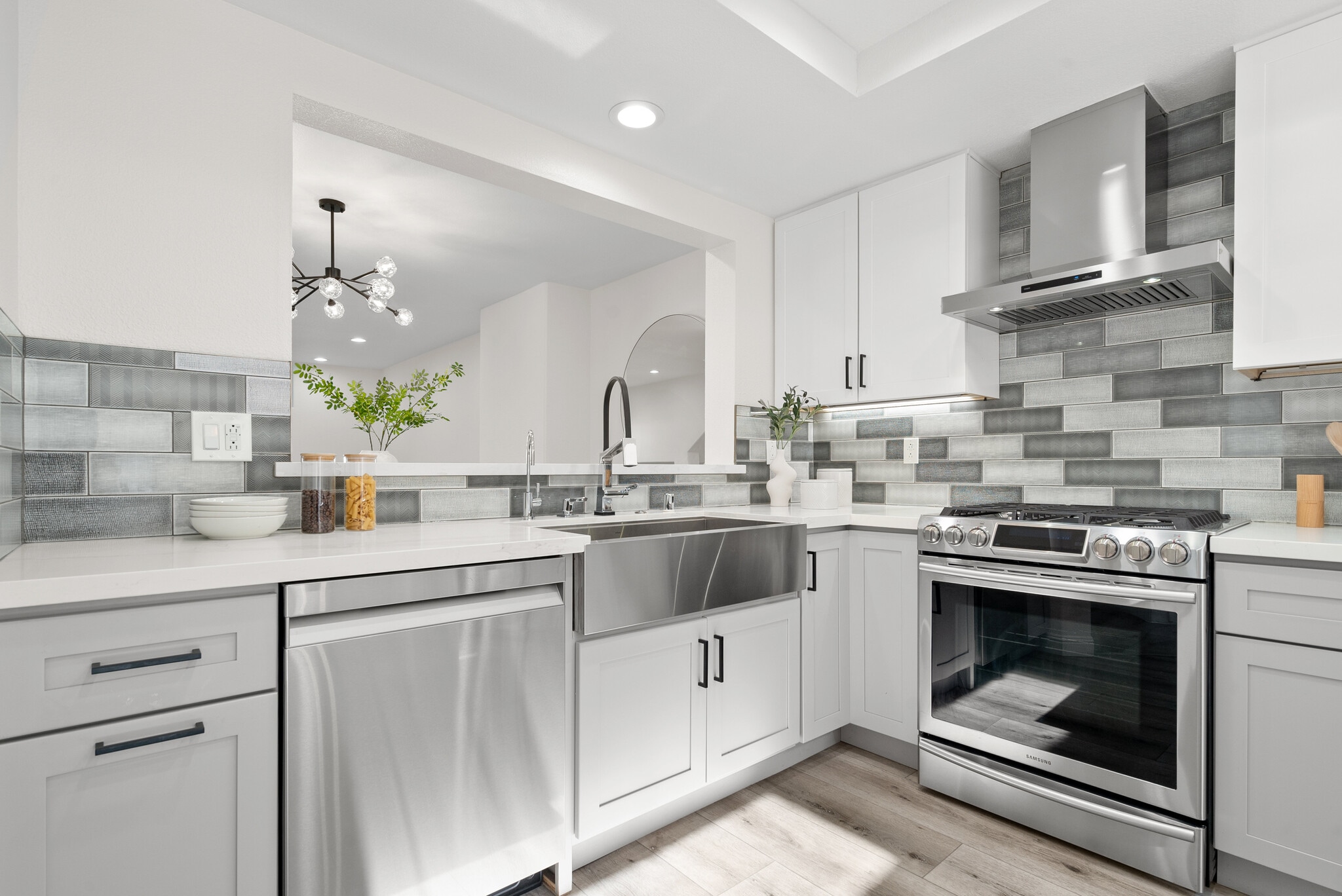 Building Photo - 430 Galleria Dr