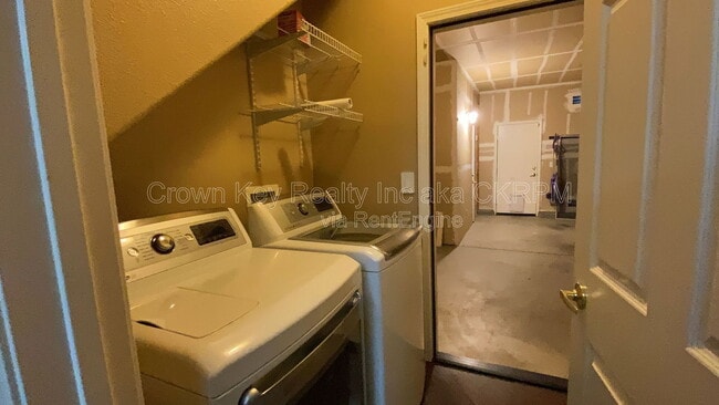 Building Photo - 4685 Dandelion Loop