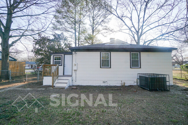 Building Photo - 7108 4th Ct N