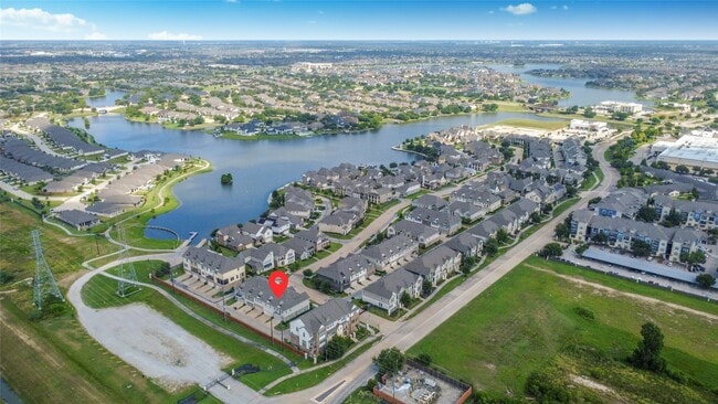 Building Photo - 18225 Crystal Knoll Dr