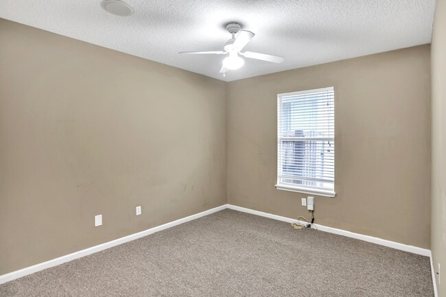 Building Photo - 3 bedroom 2 bathroom home in Fleming Island