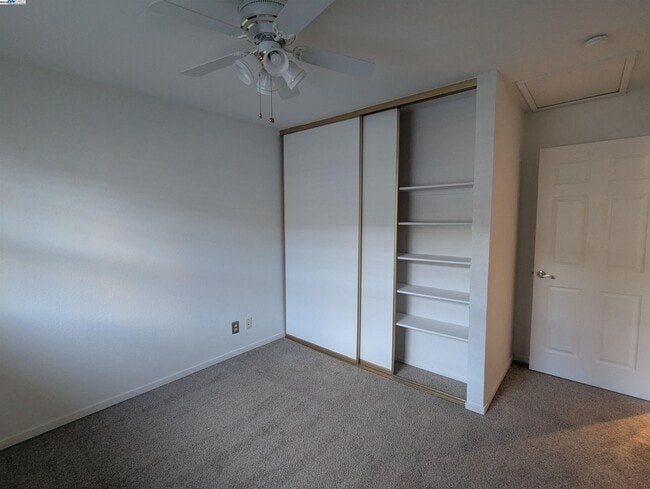 Building Photo - 744 Palomino Dr