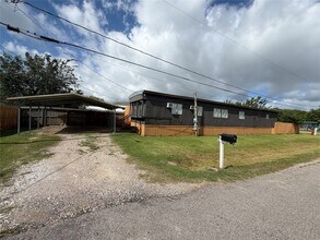 Building Photo - 403 Avenue E