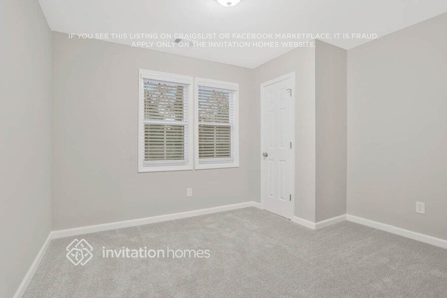 Building Photo - 325 Township Dr