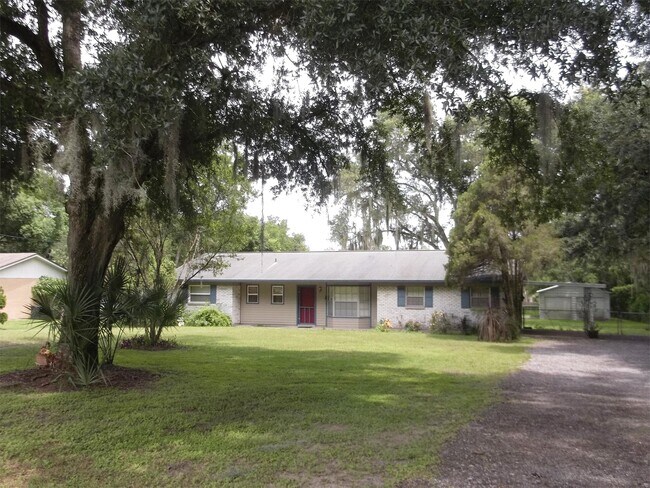 Building Photo - 740 Knowles Rd