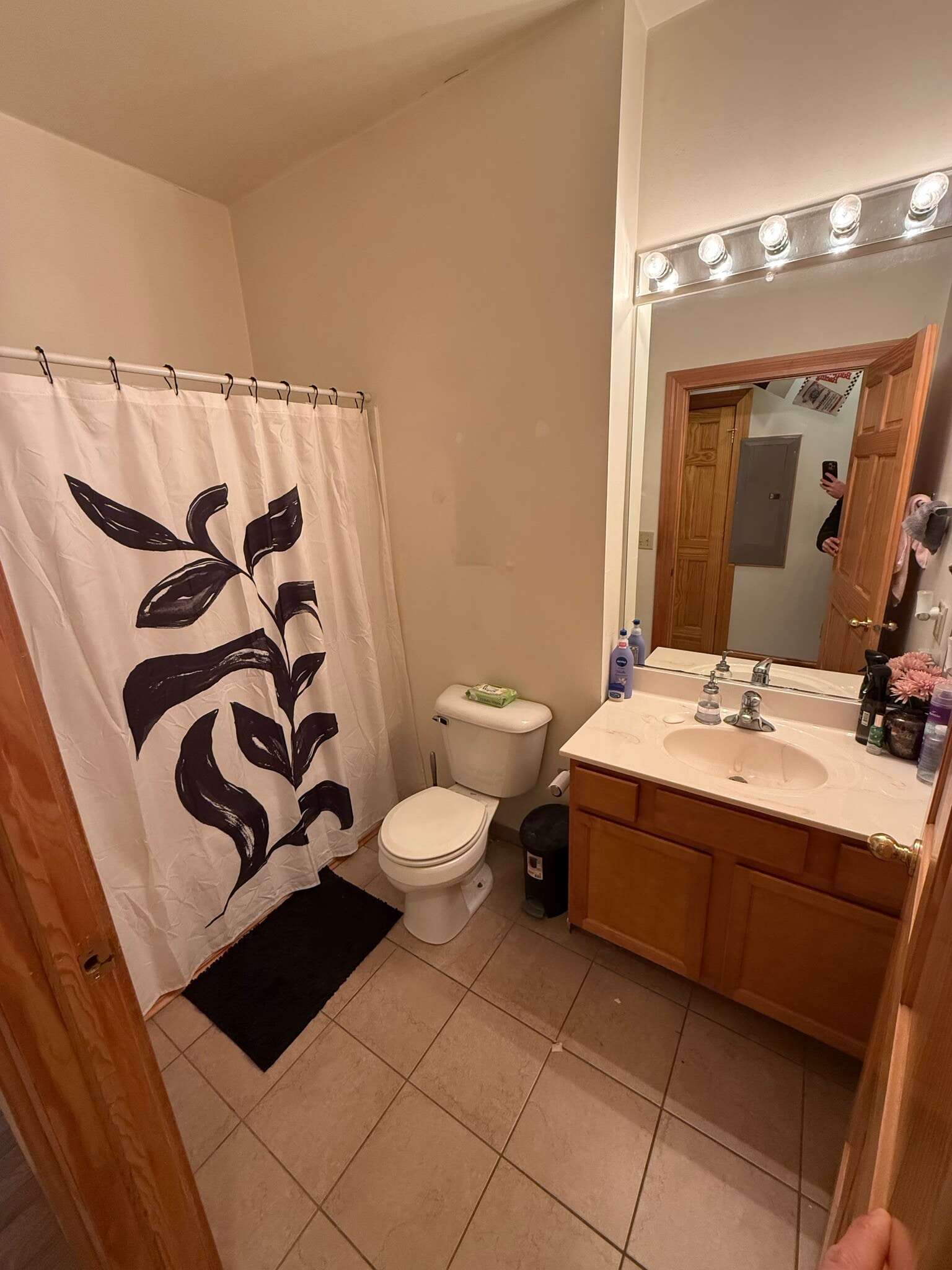 Building Photo - 624 Water St