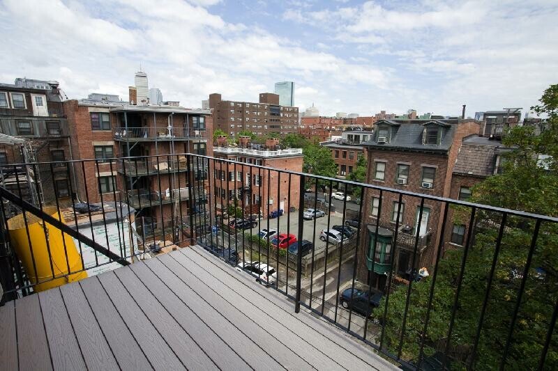 Building Photo - 658 Massachusetts Ave