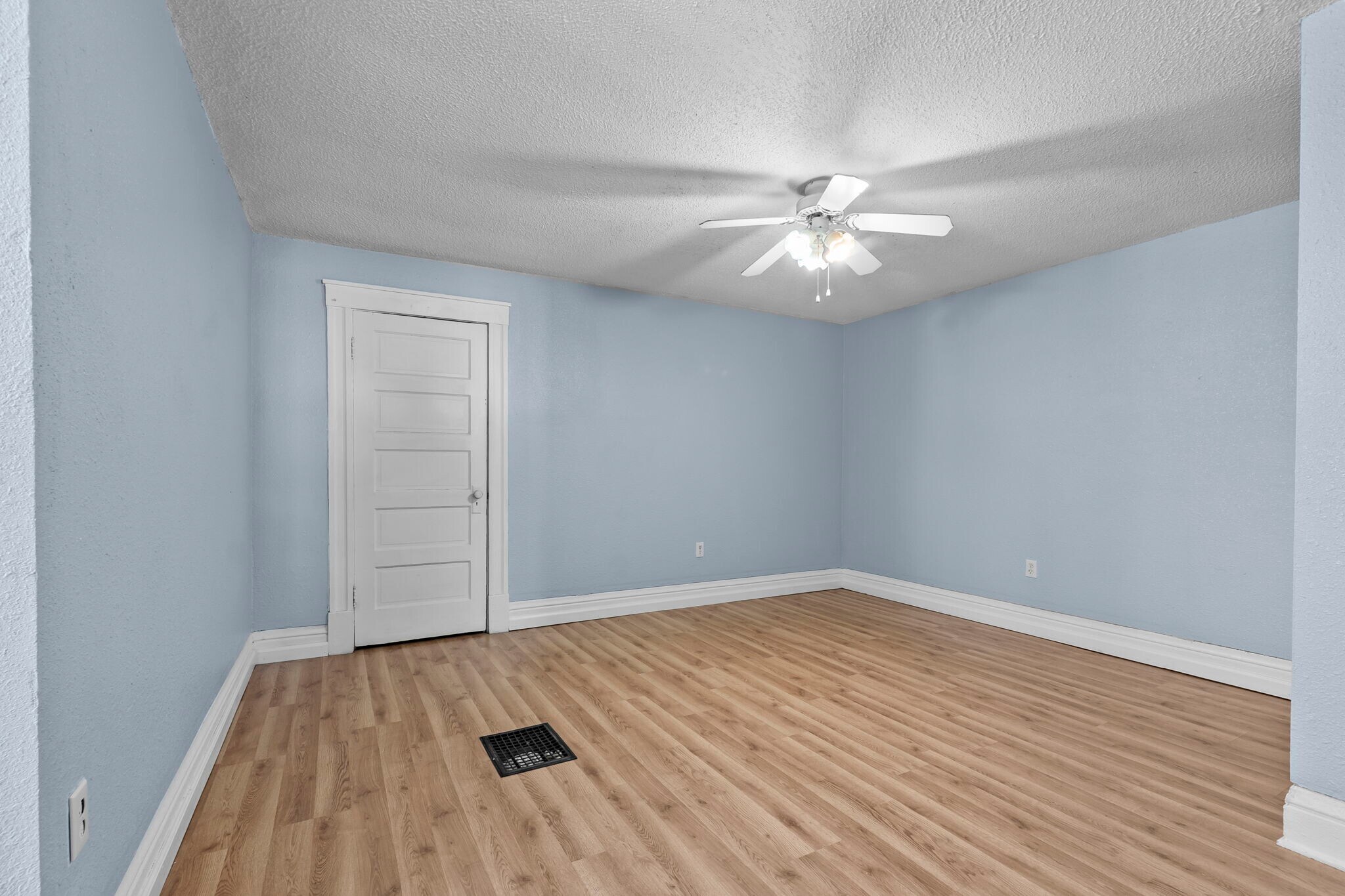 Building Photo - 1237 N Spanish St