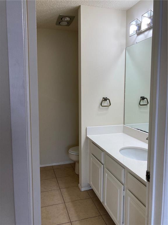 Building Photo - 806 W 24th St