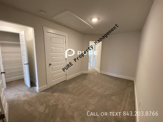 Building Photo - 7816 Park Gate Dr