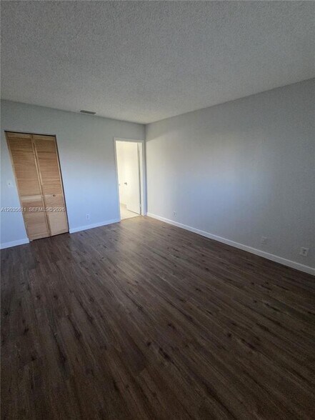 Building Photo - 1170 NW 80th Ave