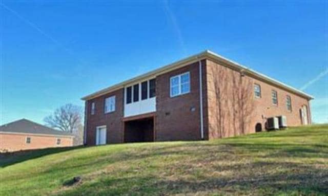 Building Photo - Christiansburg, 3 BR / 2.5 BA, Available April 16th