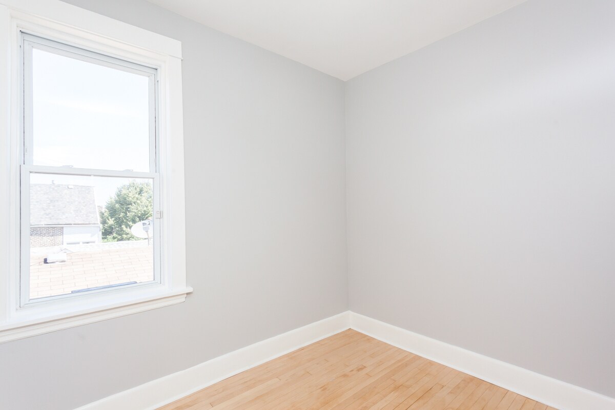Building Photo - 901 N Mozart St