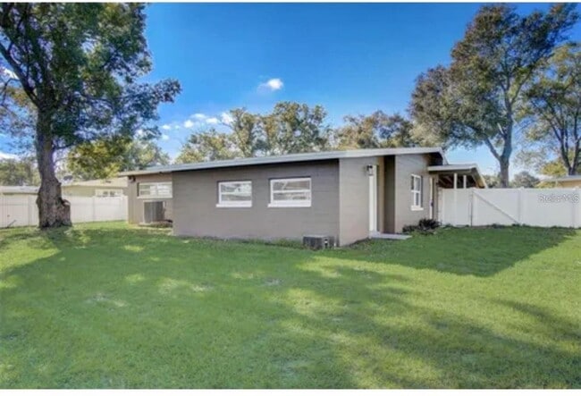 Building Photo - 5205 Chenault Ave