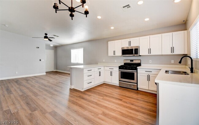 Building Photo - 4009 Hidden Oasis Ct